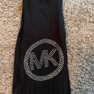 Mk scarf